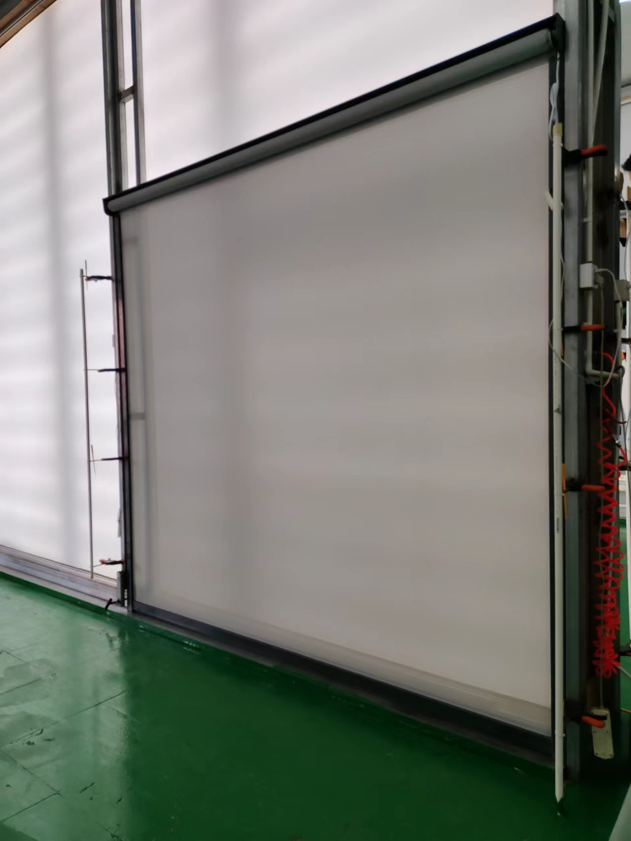 التحكم الذكي مقاوم للماء الستا - مراجعة Outdoor Power Roller Shades وسعره